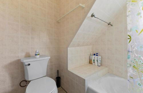 17-19Cozy&Spacious 6BR home in Malden with window AC and free parking - Foto 34