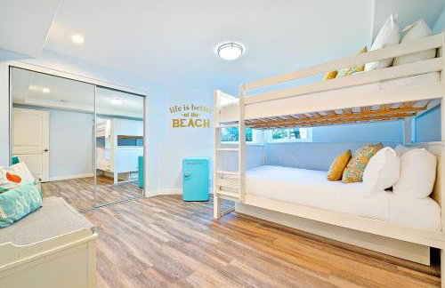 Stunning South Mission Home with Private Rooftop & Ocean Views! - Foto 14