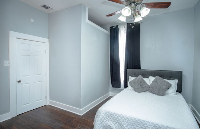 Stunning 2br/1ba Historic Pad Few Steps Downtown - Foto 4