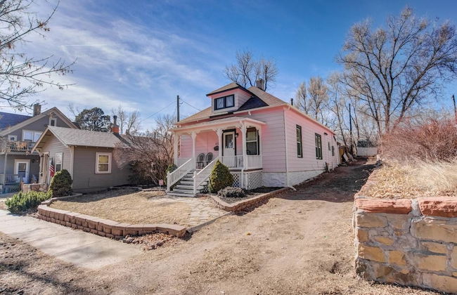 Downtown 1900 Classic 3 Bedroom Value - Photo 32