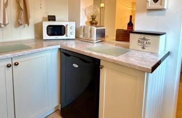The Poppies, Norfolk, a charming coastal cottage - Photo 22