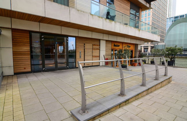 Canary Wharf - Corporate River View Apartments - Photo 2