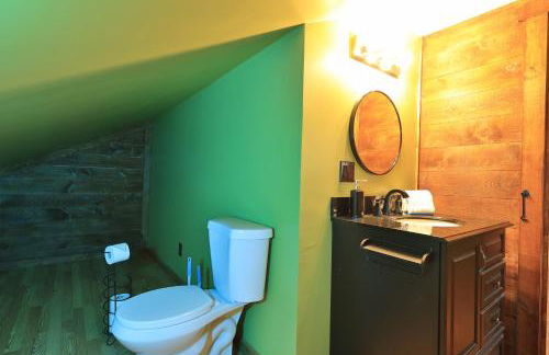 The Chariot - Creek Front with HotTub, Fire Pits, Billiards, EV Charger - Sandalwood Stays - Foto 22