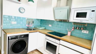 APARTAMENTO NUEVO CÉNTRICO en PRIMERA Línea de playa con vistas al Mar, Piscina, aire acondicionado y wifi - Foto 5