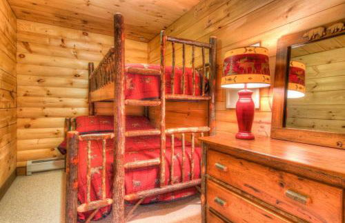 Most Luxury 7000 Sq ft Log Estate with Pool Hot Tub Sauna - Foto 45