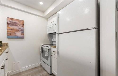 Hutchinson Island BeachFront Heated Pool Balcony Top Floor - Foto 10