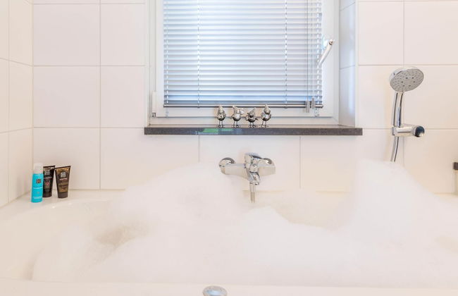 Family Villa + Sauna & Sunroom - Foto 18