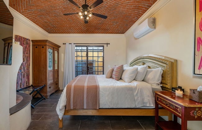 Casa Esperanza, 2BR Designer Charm + Rooftop Views - Foto 7