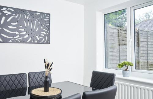 3 Bedroom Home in Central Milton Keynes - Photo 9