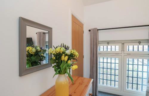 Evening Star Engine Shed - Photo 21