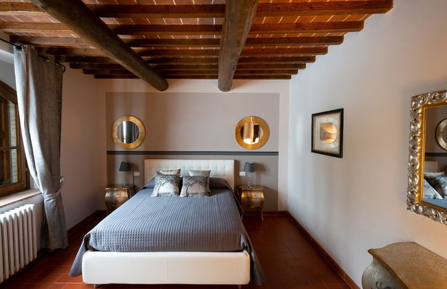 Villa in Tuscany With Pool & Panoramic Views - Photo 2