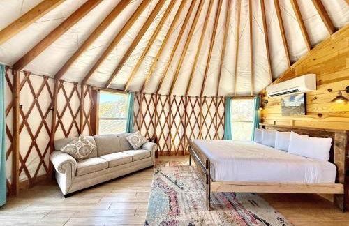 Yurt Overlook #3 with AC and Private Bath 2 Kings - Foto 5