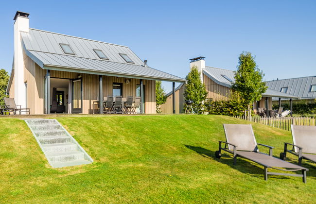 4 bedroom House in Tholen - Photo 1