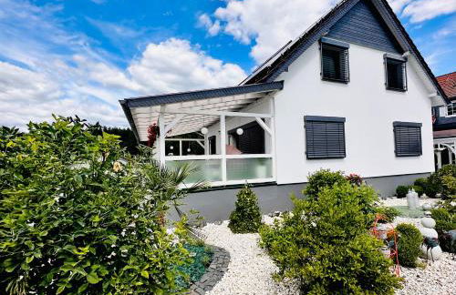 Ferienhaus zur Waldauer Höhe mit 3 SZ, 120qm & 40qm Balkon - Foto 1