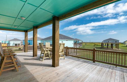 Stylish 4BR Crystal Beach Retreat Walk to Beach - Foto 4