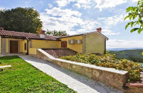 Villa in Lupoglav With Pool Near the Sea - Foto 8