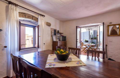 Esclusiva Dimora Storica nel cuore del Borgo Medievale---- Exclusive Historical House inside the Medieval Village - Foto 12