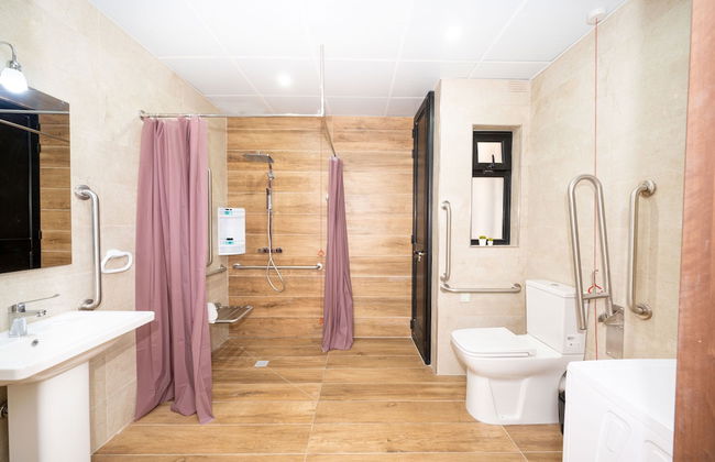 Islet Promenade Studio with Hot Tub and Panoramic Sea Views by GetawaysMalta - Foto 22