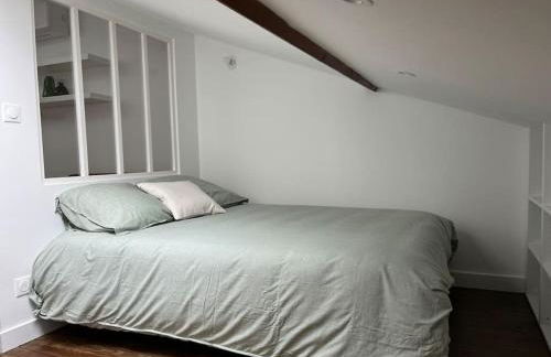 Appartement refait à neuf à proximité du centre ville - Foto 4