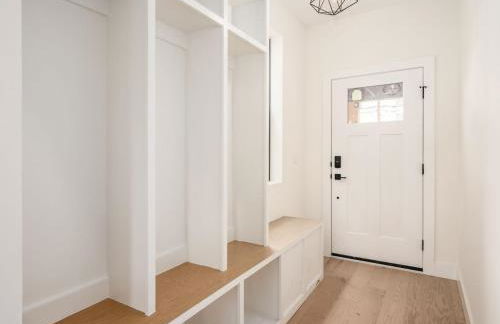 Modern Luxury 4BR 3 5BA Oasis in Historic Old Town East PD - Foto 9