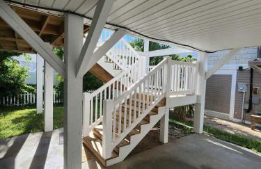Spacious Beach House Steps to Sand - Foto 62