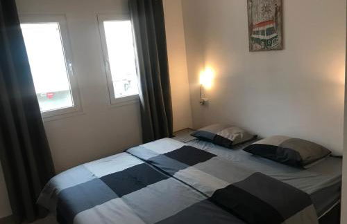 Luxury Apartment - Photo 15