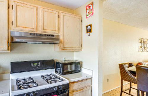 Patio and Mtn Views Family Gem in California City - Foto 8