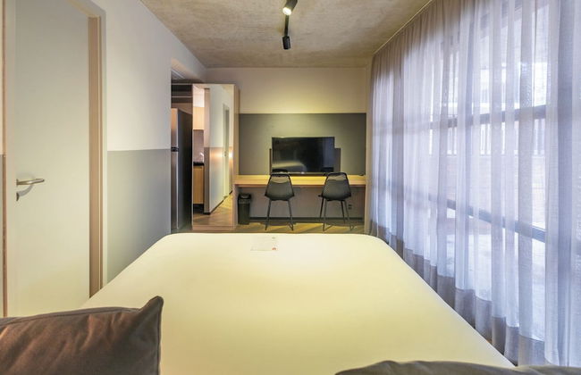 Housi Faria Lima - Photo 20