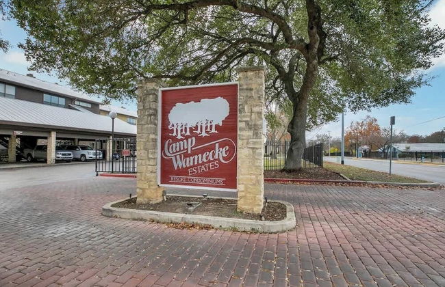 Luxurious Riverfront Condo Just 1 Blk to Schlitterbahn! - Foto 28