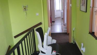 Gäste-und Ferienwohnung Magdeburg Alt-Olvenstedt, zwei Schlafzimmer, Treppenlift, ruhige Lage, Nähe Klinikum und Abfahrten A 2 und A 14 - Foto 3