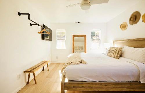 Desert Oasis Hot Tub, Sauna, Pool, Walk to Pappys - Foto 23