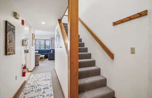 Highridge B20 Spectacular Top Floor Two Bedroom with Loft Condo with Scenic Views and Sports Center - Foto 49