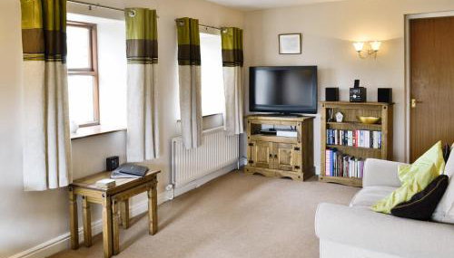 Greystones Cottage - Photo 2