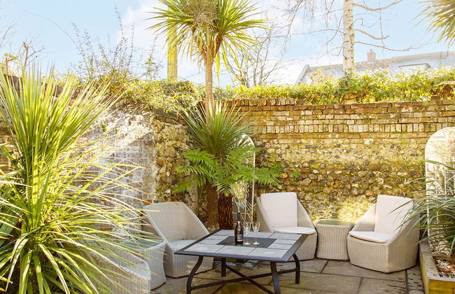 Terraced Townhouse Close to City Centre - Photo 16