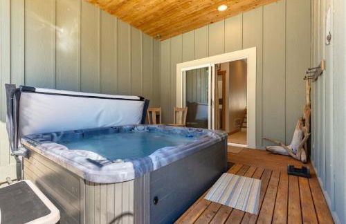 Cozy Pine Cabin Pool Access - Foto 36