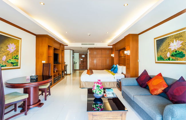 Tara Court Hotel - Photo 12