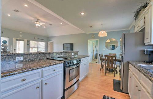 Deck and Grill Walkable Crystal Beach House! - Foto 10