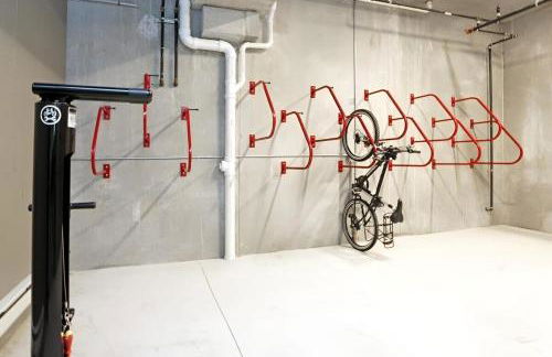 Urban Oasis Downtown Condo with Skywalk Access 6 - Photo 22