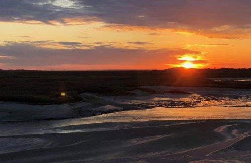 Stunning Bay Views | Beach Access - Deck - Parking - Photo 26