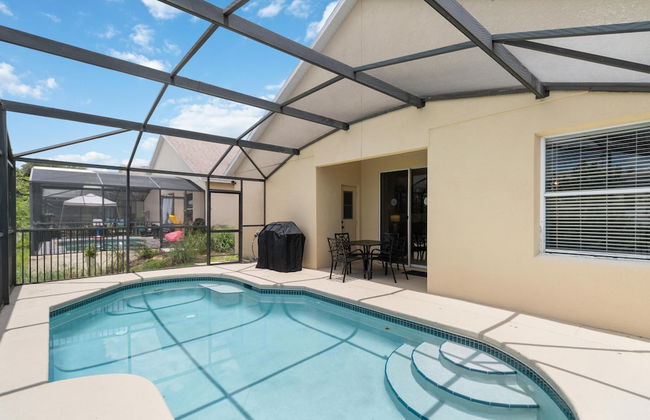 5/3 Pool Home Located in Sunset Ridge Community! - Foto 1