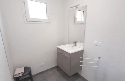 Chalet à Usson-en-Forez avec cheminée, animaux admis et terrasse - FR-1-496-163 - Foto 10