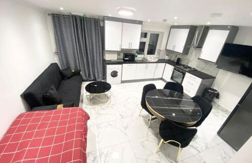 THE ROYAL BOUTIQUE REGENT LODGE by LONDON , SLEEP 8 - Foto 23