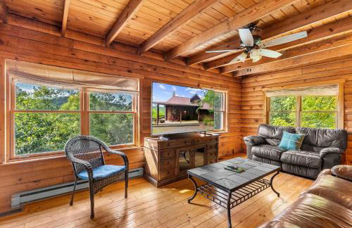 Dog Friendly with Fire Pit and Yard by the River - Photo 10