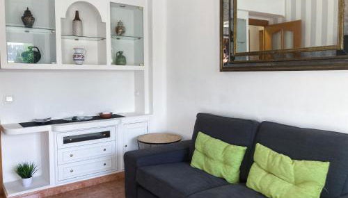 Luninoso y práctico apartamento en el centro con amplio parking incluido - Foto 5