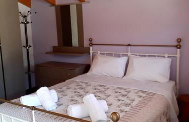 Traditional house in Akamatra square - Photo 12