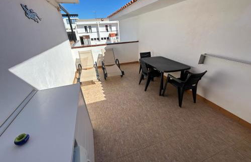 Lovely newly refurbished 1 Bedroom Flat Minutes From Sandy Beach,private terrace - Photo 13