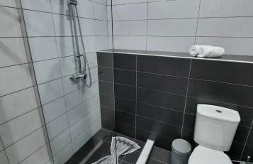 Panorama Apartments - Photo 10