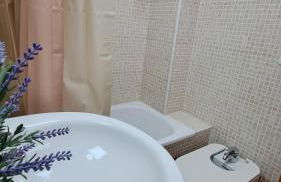 Apartamentos Maria Cristina con parking privado gratis - Foto 26