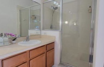Cheerful 4bed 3bath with pool home near Disney - Foto 49