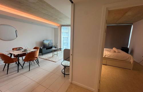 High Floor Modern 1BR Stunning Views Balcony AC Free Parking - Foto 7